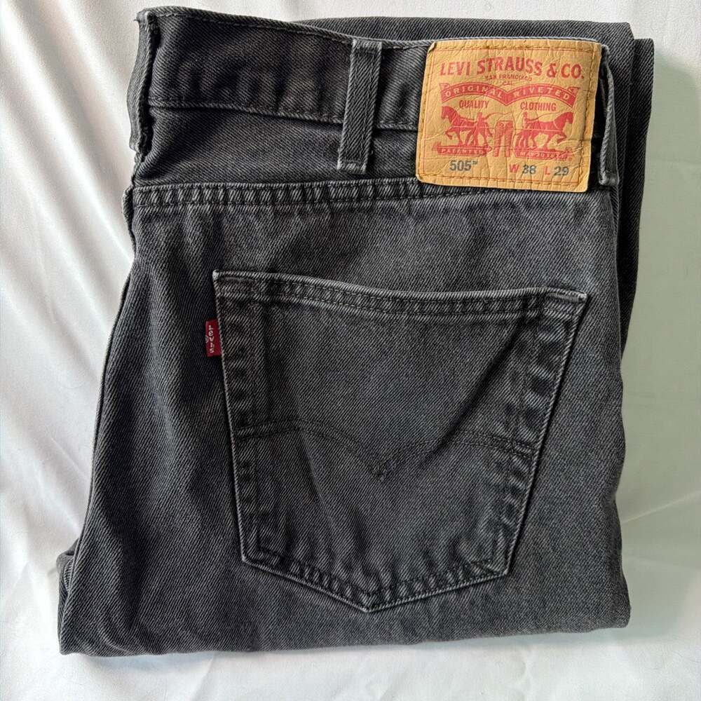 Levis 505 Jeans Mens 38x32 Black Charcoal Wash Regular Straight Denim Pants